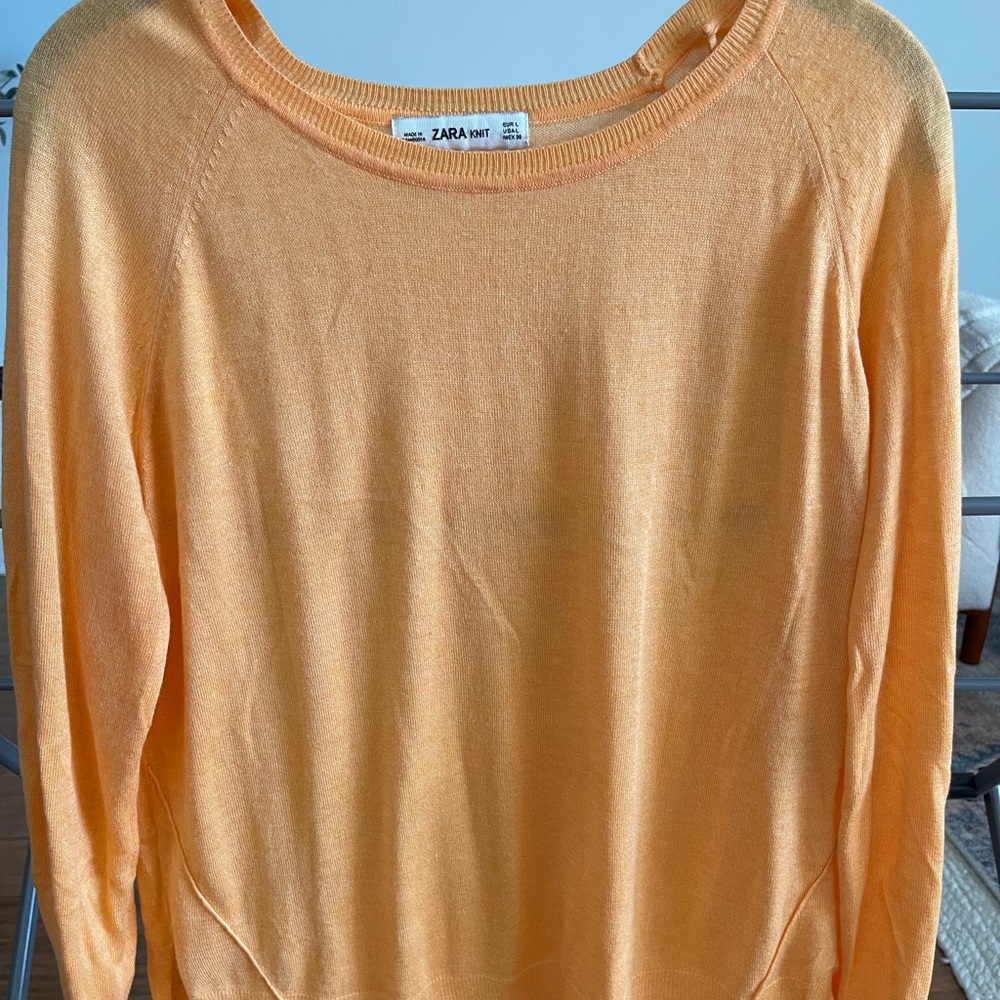 Light Knit Sweater